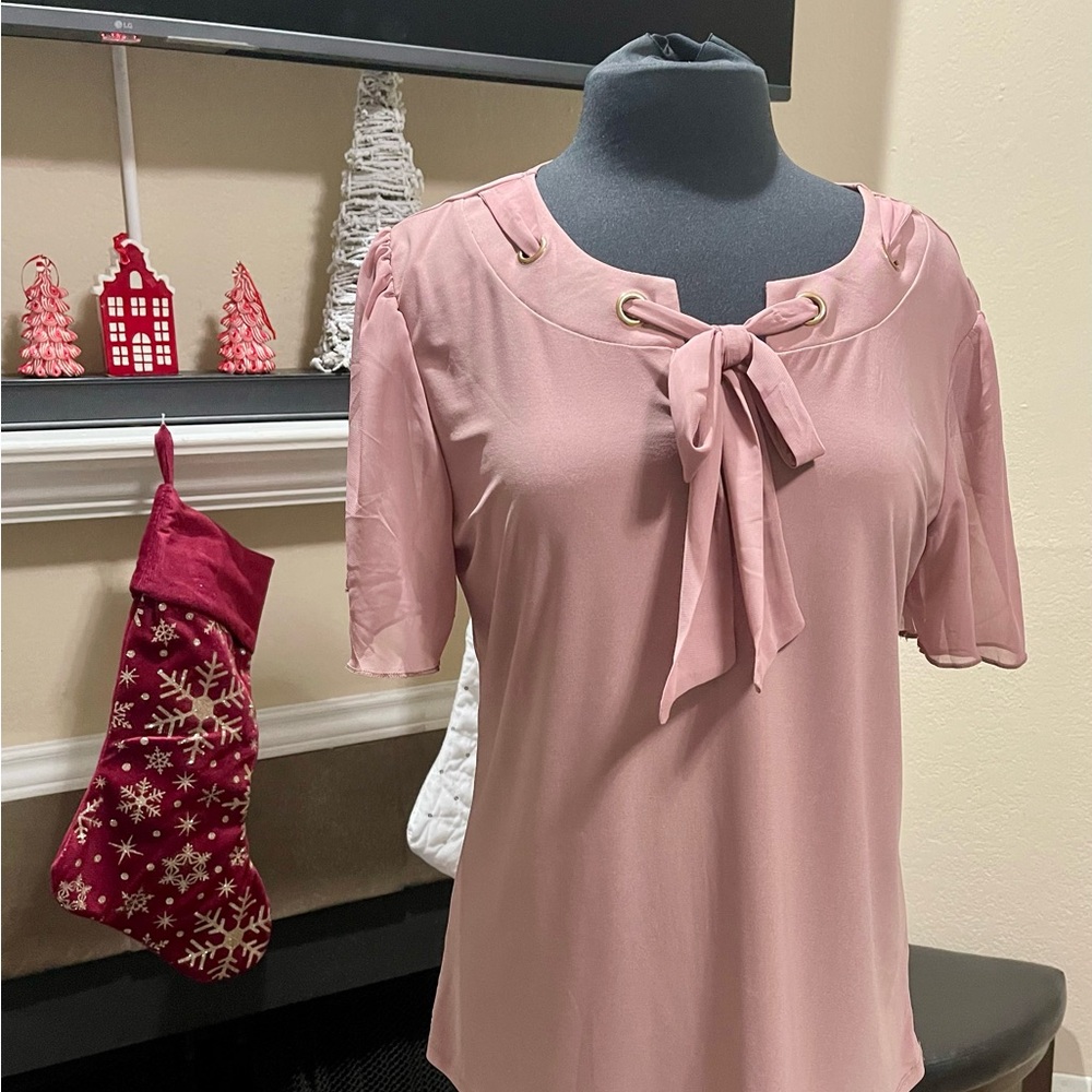 Chic Women's Blouse with Bow Detail